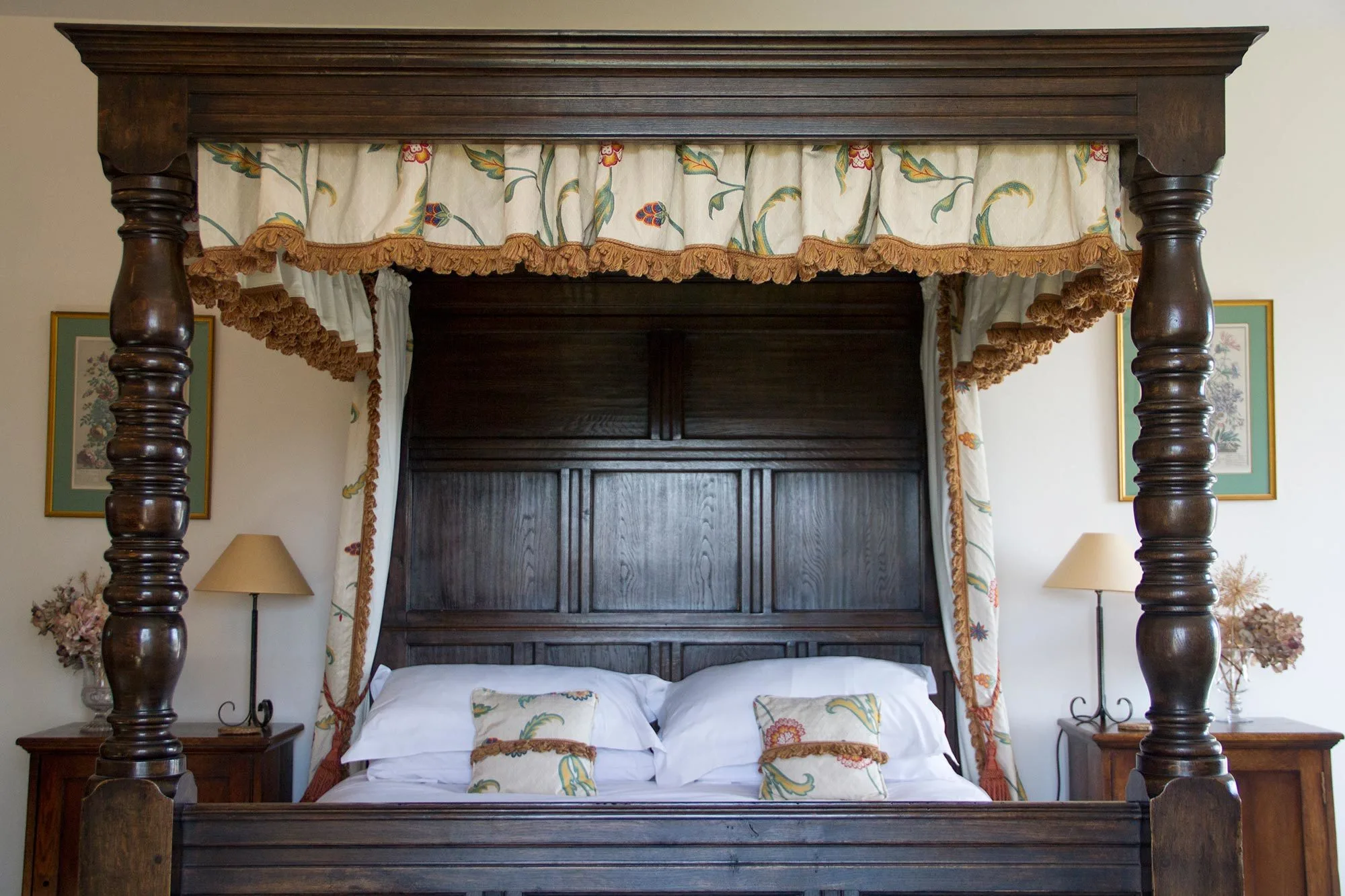 Four poster bed in the Lime bedroom at Homme House
