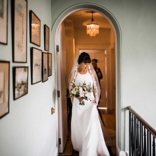 Bride-departs-Bridal-Suite-at-Homme-House