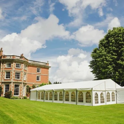 Frame-marquee-on-lawn-at-Homme-House