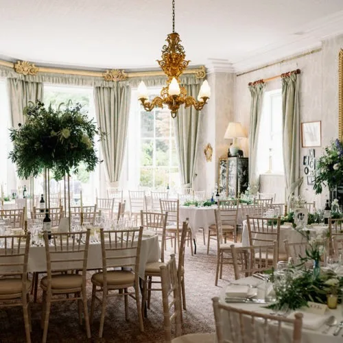 Dining-Room-at-Homme-House