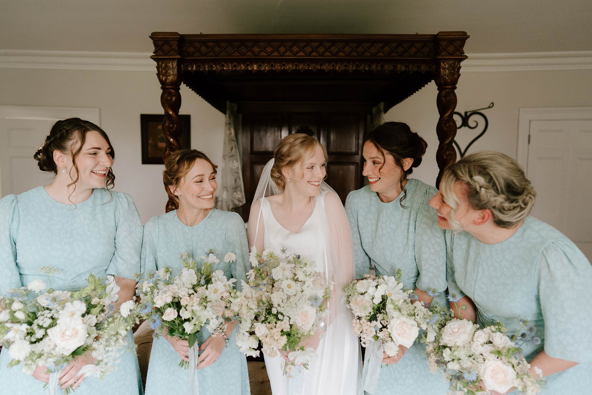 Bride-and-bridesmaids-in-Homme-House-Main-Suite