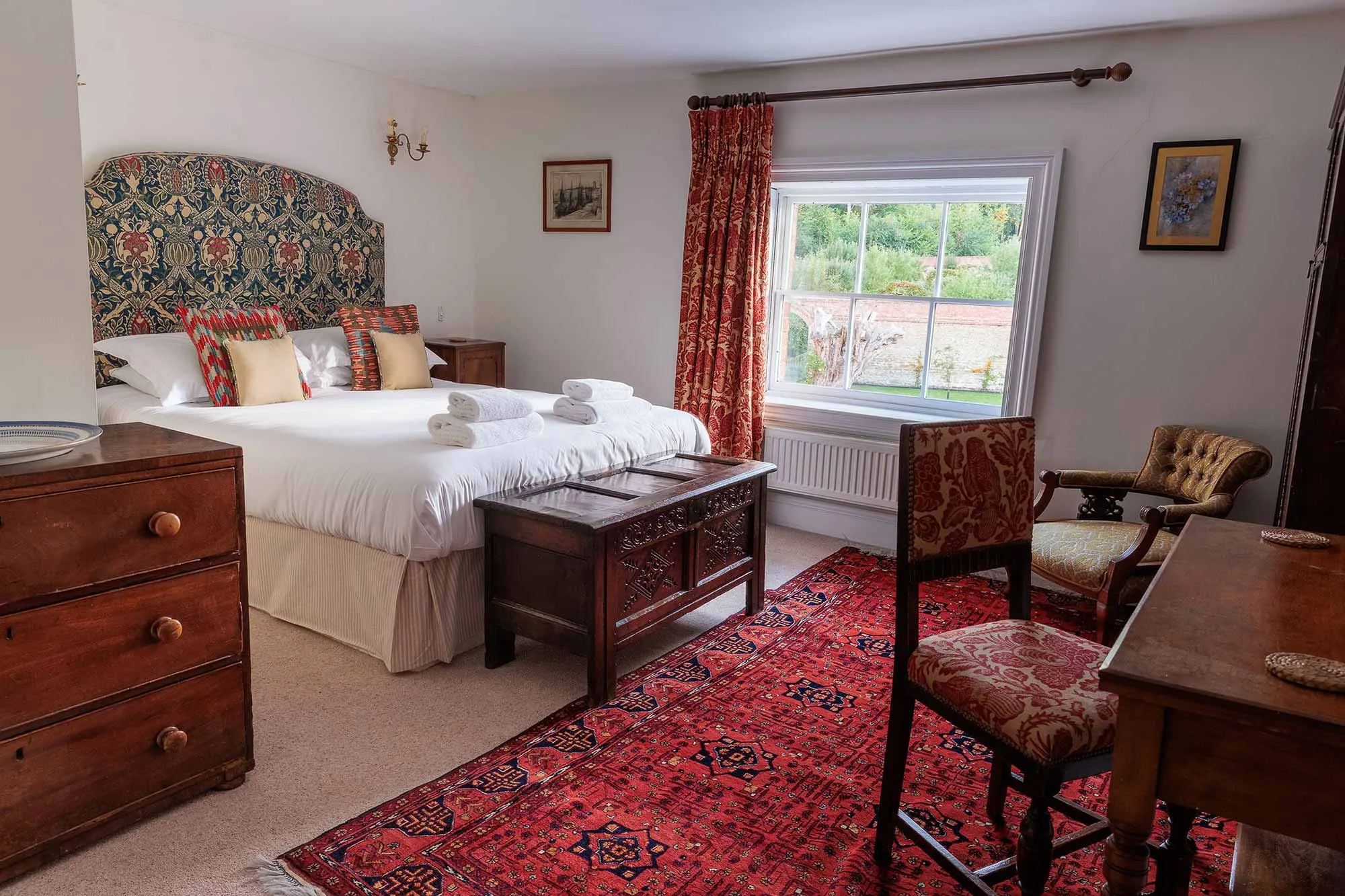 Homme-House-Magnolia-Room