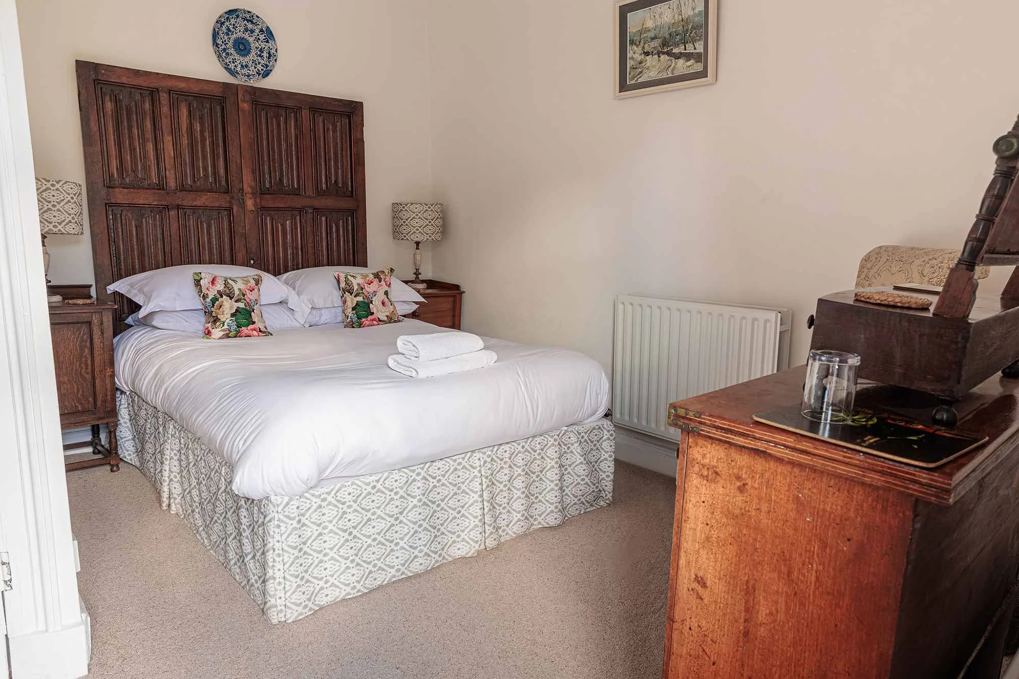 Homme-House-Mulberry-Room-2