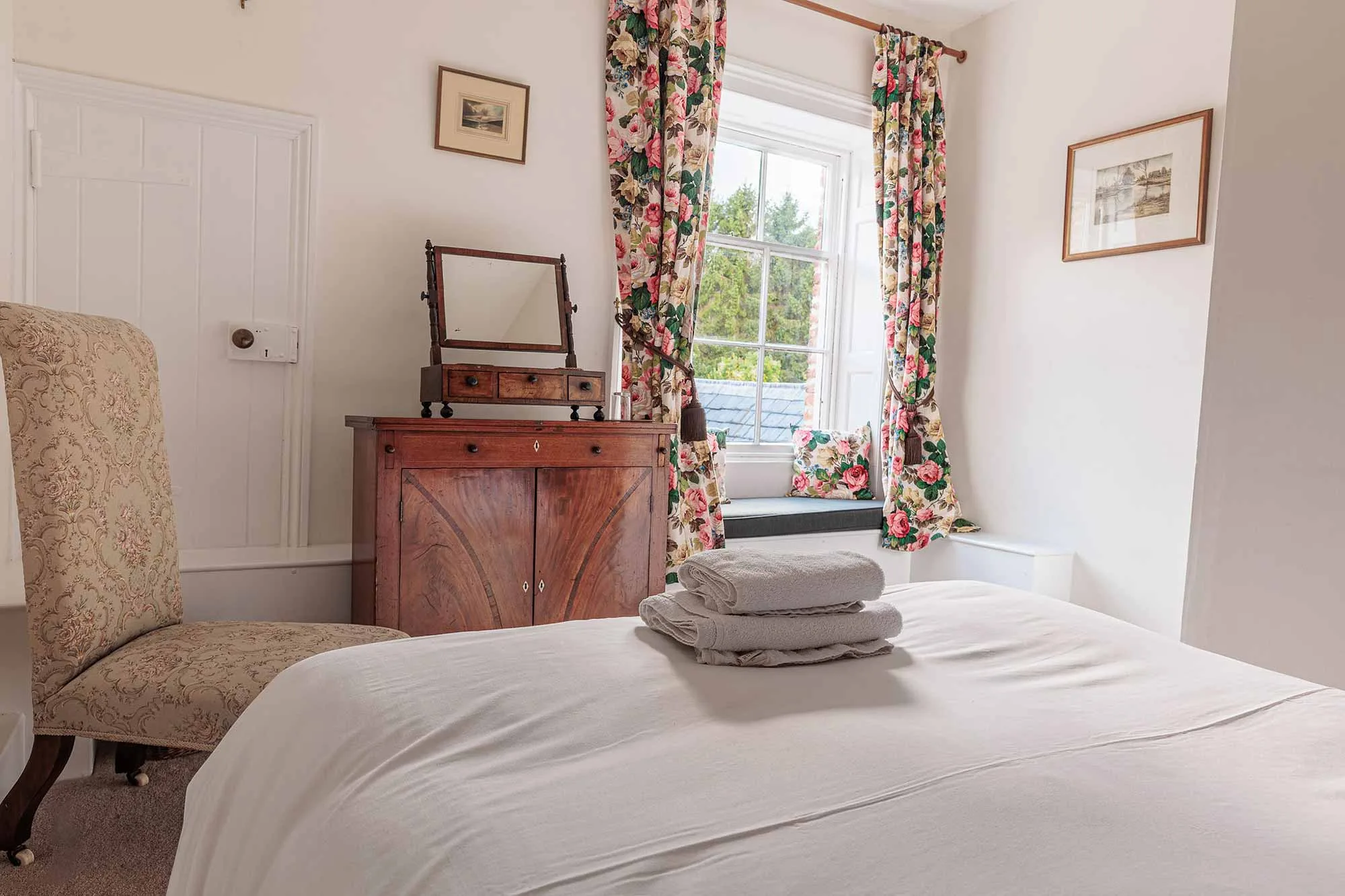 Homme-House-Mulberry-Room