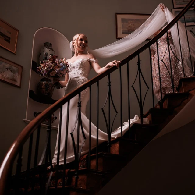 Our flying staircase leads down from the Bridal Suite to the Main House reception rooms, providing an extra opportunity for beautiful pre-ceremony photos....

1. @neiljacksonphotographic 
2. kenekt
3. @dearestlovephotography 
4.@dominiclemoinegrams 
5. @jamesfearphotography 
6. @katrinabartlam 
7. @leewebbphotography 

 #weddingplanning #weddinginspo #2026wedding #2025wedding #2025bride #2026bride #ukweddingvenue #herefordshireweddingvenue #herefordshirewedding #nocorkage #exclusiveuseweddingvenue #uniqueweddingvenue #uniquewedding #manorhousewedding #countryhouseweddingvenue #countryhouseweddings #hommehousewedding #countryhousewedding #hommehouse