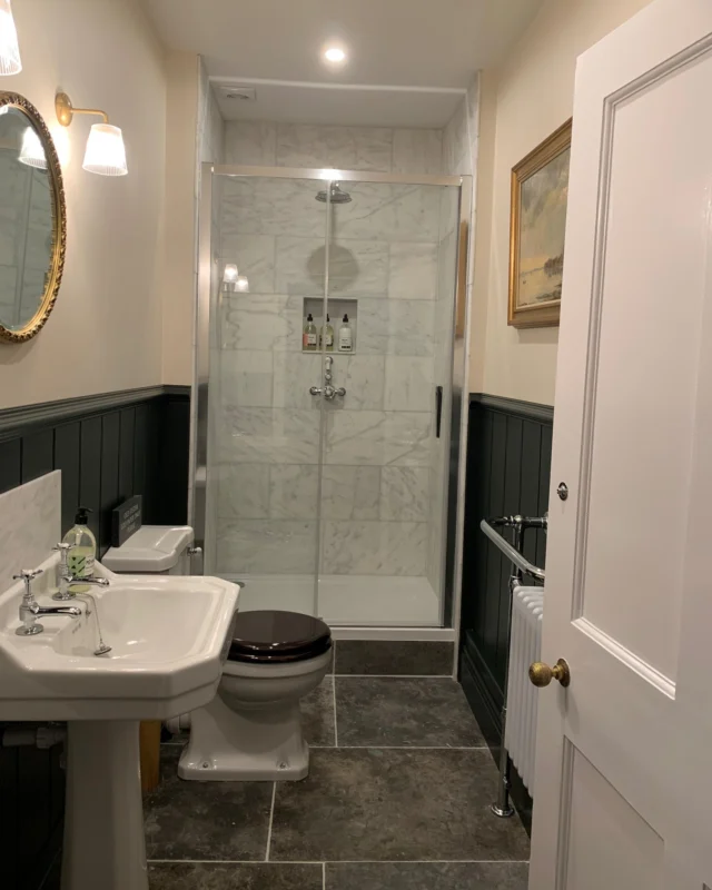 A few photos of the completed bathroom renovation which took place over our off-season. It's hard to believe that these 2 shower rooms used to be one huge shared 25 year old bathroom. As with most projects at Homme, the removal of the old bathroom uncovered a few hidden problems which needed to be fixed before work could commence!

 #ukweddingvenue #herefordshireweddingvenue #herefordshirewedding #nocorkage #exclusiveuseweddingvenue #uniqueweddingvenue #uniquewedding #manorhousewedding #countryhouseweddingvenue #countryhouseweddings #countryhousewedding #hommehousewedding #hommehouse